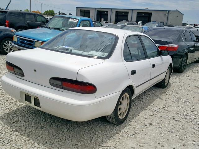 1Y1SK5286SZ014286 - 1995 GEO PRIZM LSI WHITE photo 4