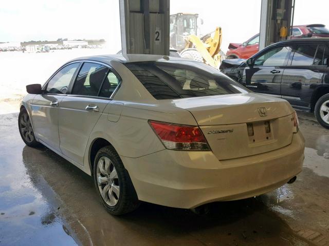 1HGCP3F82AA026992 - 2010 HONDA ACCORD EXL WHITE photo 3