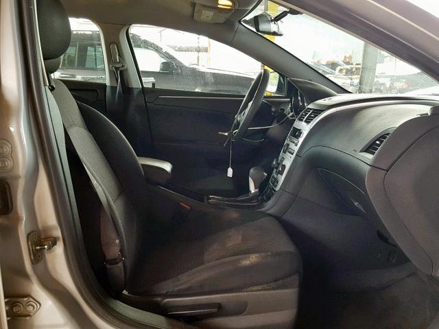 1G1ZC5EU1BF361107 - 2011 CHEVROLET MALIBU 1LT 银色 照片 5