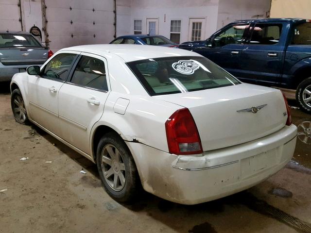 2C3KA53G46H413978 - 2006 CHRYSLER 300 TOURIN WHITE photo 3