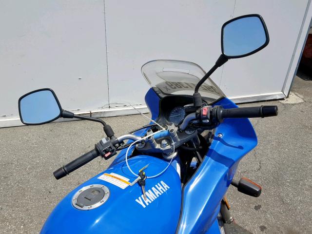 JYA4DUE05RA033374 - 1994 YAMAHA MOTORCYCLE BLUE photo 5