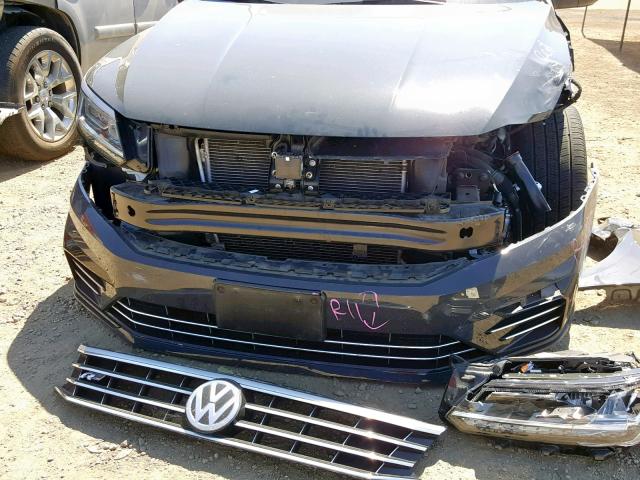 1VWDT7A35HC075939 - 2017 VOLKSWAGEN PASSAT R-L GRAY photo 9