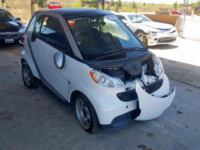 WMEEJ3BA4DK696089 - 2013 SMART FORTWO PUR WHITE photo 1