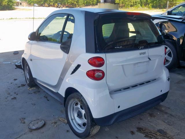 WMEEJ3BA4DK696089 - 2013 SMART FORTWO PUR WHITE photo 3