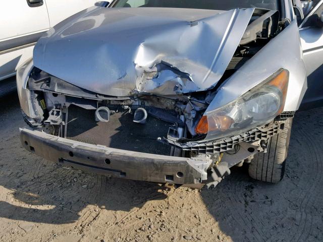 1HGCP2F43BA005965 - 2011 HONDA ACCORD LXP SILVER photo 9