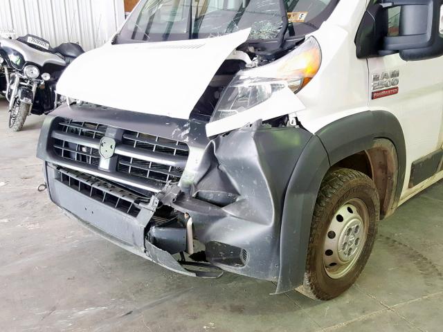 3C6TRVDG5JE133750 - 2018 RAM PROMASTER 白色 照片 9