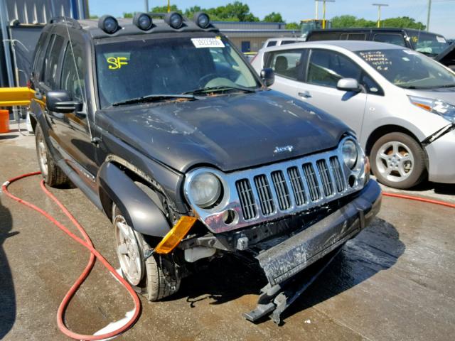 1J4GK58K65W515675 - 2005 JEEP LIBERTY LI GREEN photo 1