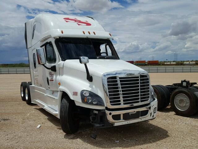 3AKJGLDR7HSHF7848 - 2017 FREIGHTLINER CASCADIA 1 WHITE photo 1