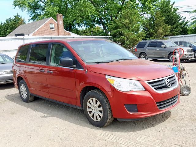 2V8HW44179R599577 - 2009 VOLKSWAGEN ROUTAN S RED photo 1