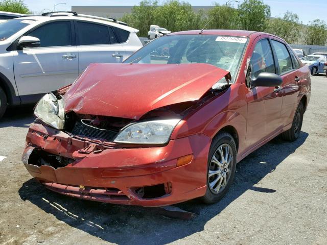 1FAFP34N95W283926 - 2005 FORD FOCUS ZX4 RED photo 2