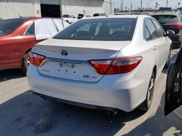 4T1BD1FK9FU152867 - 2015 TOYOTA CAMRY HYBR WHITE photo 4