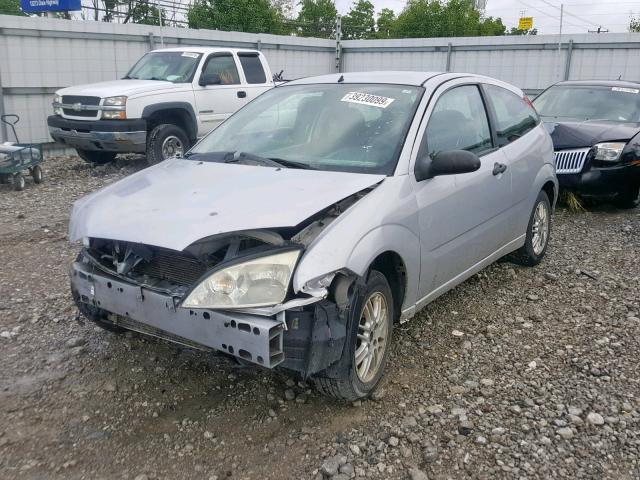 1FAFP31N17W343253 - 2007 FORD FOCUS ZX3 SILVER photo 2