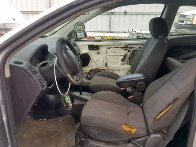 1FAFP31N17W343253 - 2007 FORD FOCUS ZX3 SILVER photo 5