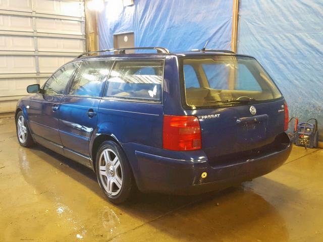 WVWWH23B0YE329324 - 2000 VOLKSWAGEN PASSAT GLX BLUE photo 3