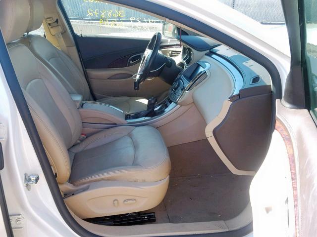 1G4GE5ED3BF368872 - 2011 BUICK LACROSSE C WHITE photo 5