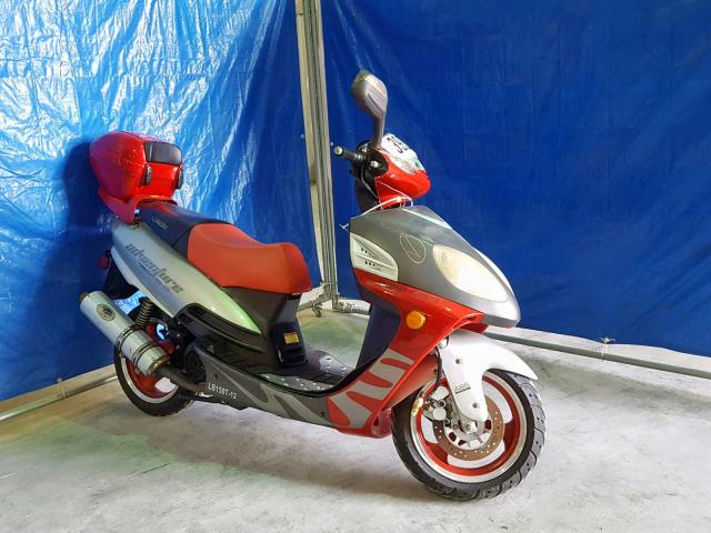 LFGTCKPL551013957 - 2005 ADVT 150 CC RED photo 1