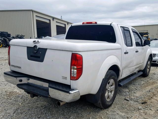 1N6AD07U59C419326 - 2009 NISSAN FRONTIER C WHITE photo 4