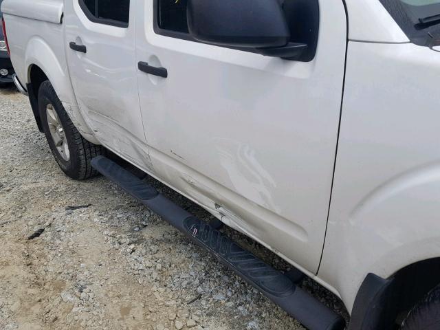 1N6AD07U59C419326 - 2009 NISSAN FRONTIER C WHITE photo 9