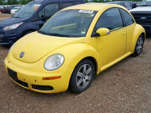 3VWPR31CX6M417918 - 2006 VOLKSWAGEN NEW BEETLE ყვითელი ფოტო 2