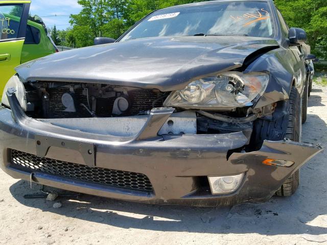 JTHBD192720056512 - 2002 LEXUS IS 300 GRAY photo 9