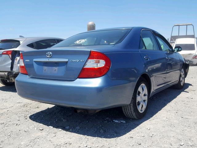 4T1BE32K34U794299 - 2004 TOYOTA CAMRY LE BLUE photo 4