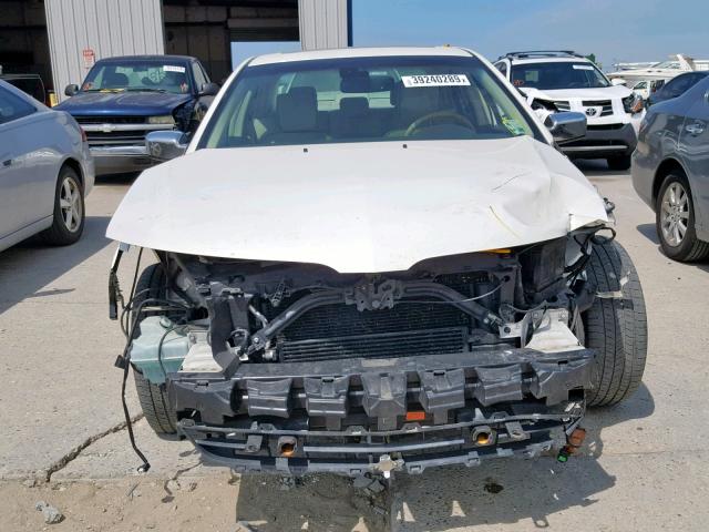 3LNDL2L34CR827400 - 2012 LINCOLN MKZ HYBRID WHITE photo 9