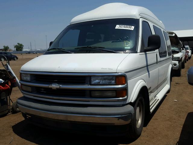 1GBFG15R1X1029910 - 1999 CHEVROLET EXPRESS G1 WHITE photo 2