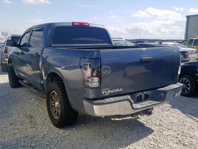 5TFEM5F17AX009889 - 2010 TOYOTA TUNDRA CRE GRAY photo 3