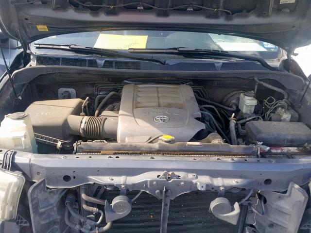 5TFEM5F17AX009889 - 2010 TOYOTA TUNDRA CRE GRAY photo 7