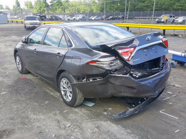 4T1BF1FK6HU394707 - 2017 TOYOTA CAMRY LE GRAY photo 3