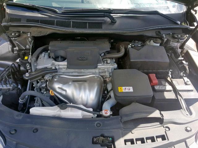 4T1BF1FK6HU394707 - 2017 TOYOTA CAMRY LE GRAY photo 7