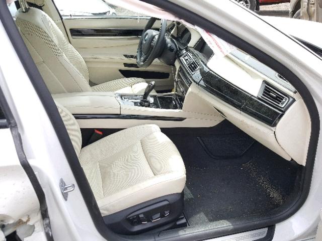 WBAYB6C53FD965747 - 2015 BMW 750 XI WHITE photo 5