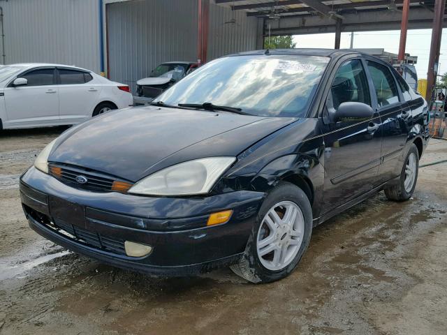 1FAFP3439YW337597 - 2000 FORD FOCUS SE BLACK photo 2