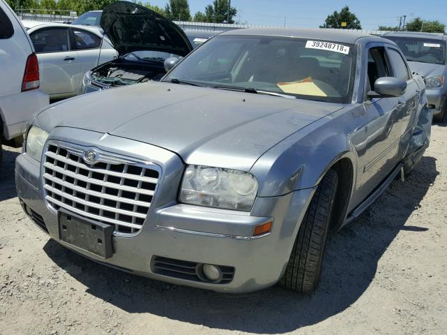 2C3KA53G37H877393 - 2007 CHRYSLER 300 TOURIN GRAY photo 2