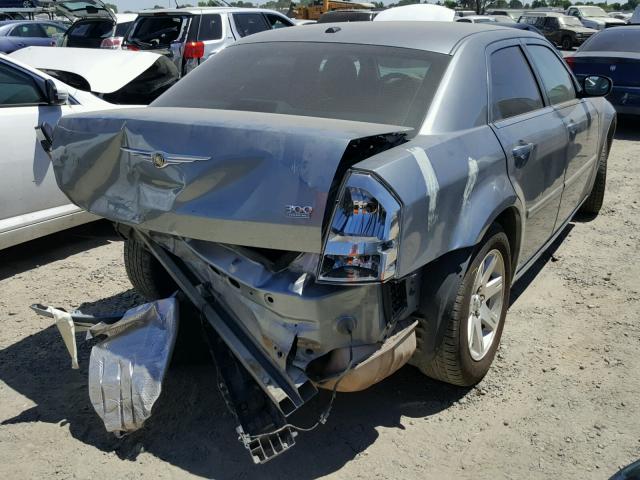 2C3KA53G37H877393 - 2007 CHRYSLER 300 TOURIN GRAY photo 4