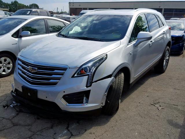 1GYKNDRS1KZ200268 - 2019 CADILLAC XT5 LUXURY SILVER photo 2