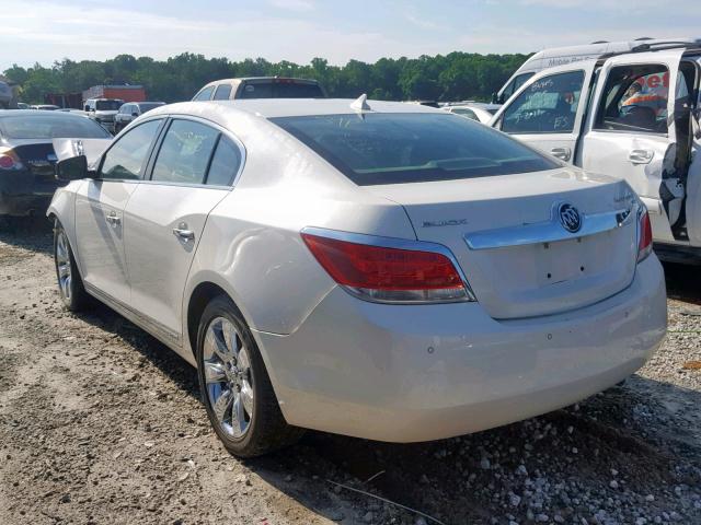 1G4GC5EGXAF164858 - 2010 BUICK LACROSSE C WHITE photo 3