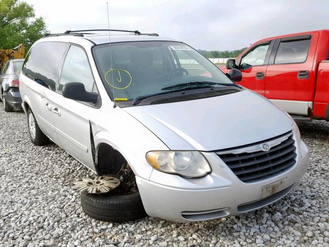 2C4GP44R15R499642 - 2005 CHRYSLER TOWN & COU SILVER photo 1