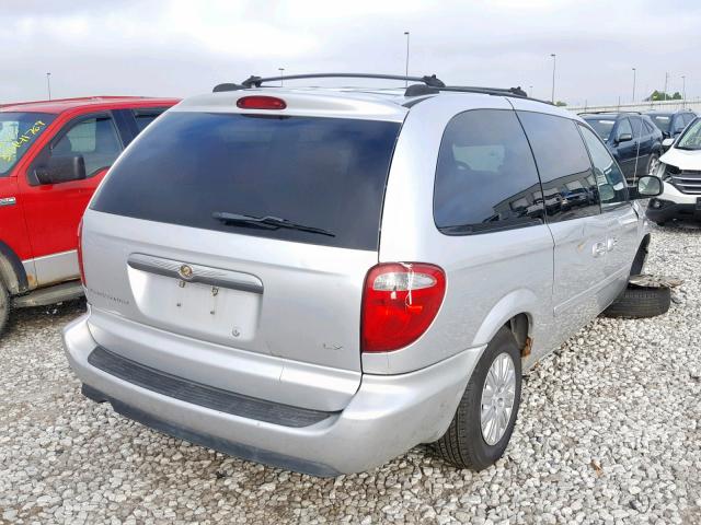 2C4GP44R15R499642 - 2005 CHRYSLER TOWN & COU SILVER photo 4