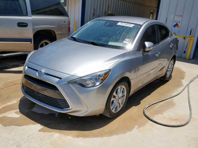 3MYDLBZV7GY131950 - 2016 TOYOTA SCION IA SILVER photo 2