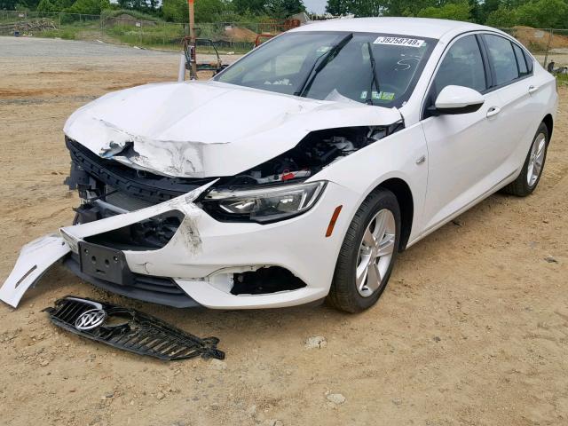 W04GL6SX9J1131887 - 2018 BUICK REGAL PREF WHITE photo 2