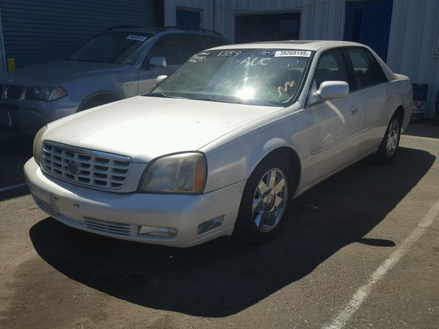 1G6KF57923U154184 - 2003 CADILLAC DEVILLE DT WHITE photo 2