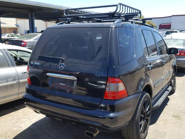 4JGAB57E35A520428 - 2005 MERCEDES-BENZ ML 350 BLACK photo 4