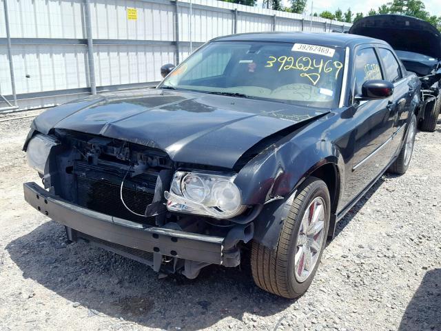 2C3LA33G98H155386 - 2008 CHRYSLER 300 LIMITE BLACK photo 2