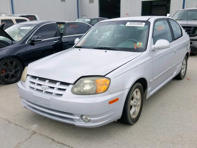 KMHCG35CX5U358862 - 2005 HYUNDAI ACCENT GS SILVER photo 2