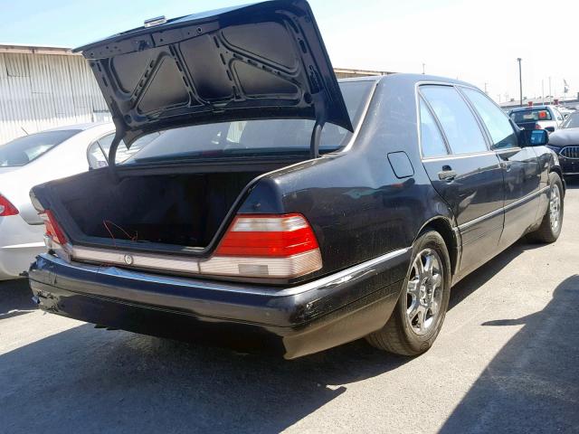 WDBGA43G0XA409310 - 1999 MERCEDES-BENZ S 420 BLACK photo 4