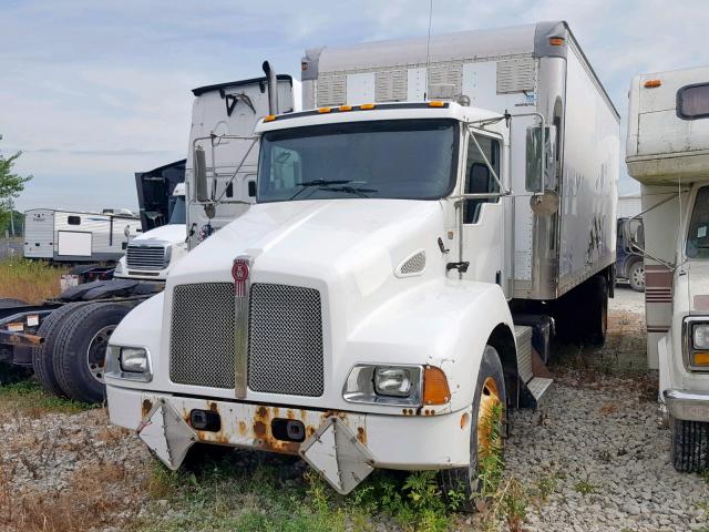 2NKMHZ7X15M088891 - 2005 KENWORTH CONSTRUCTI WHITE photo 2