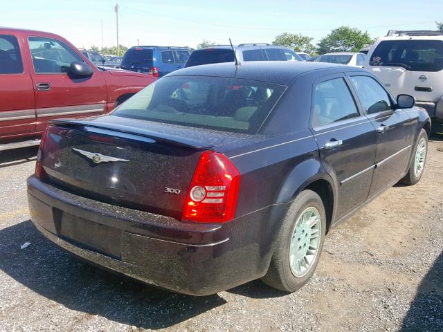 2C3KA43R88H123645 - 2008 CHRYSLER 300 LX BLACK photo 4