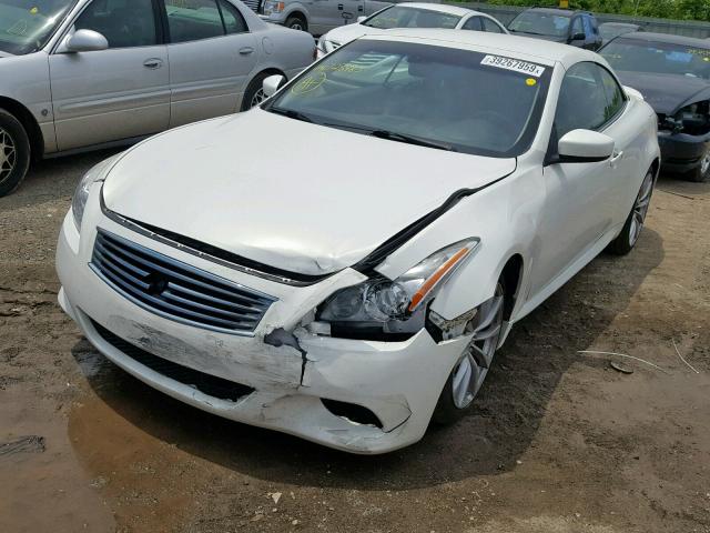 JNKCV66E99M723483 - 2009 INFINITI G37 BASE WHITE photo 2