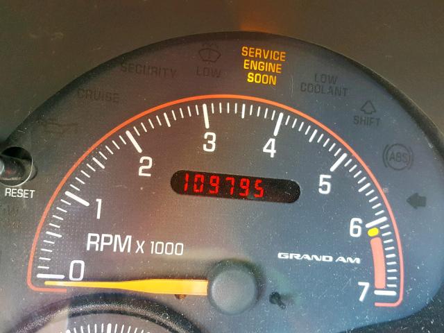1G2NF52E24C205645 - 2004 PONTIAC GRAND AM S WHITE photo 8